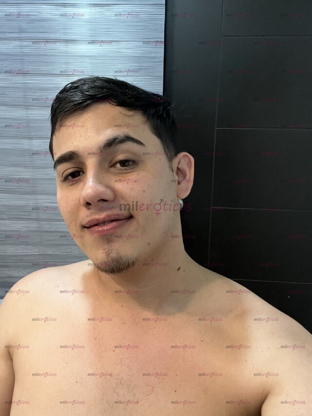 FOTOS DE HOLA MI NOMBRE JOHAN ANDO DISPUESTO A CUMPLIR TUS FETICHES Y CALENTURA , VERGON