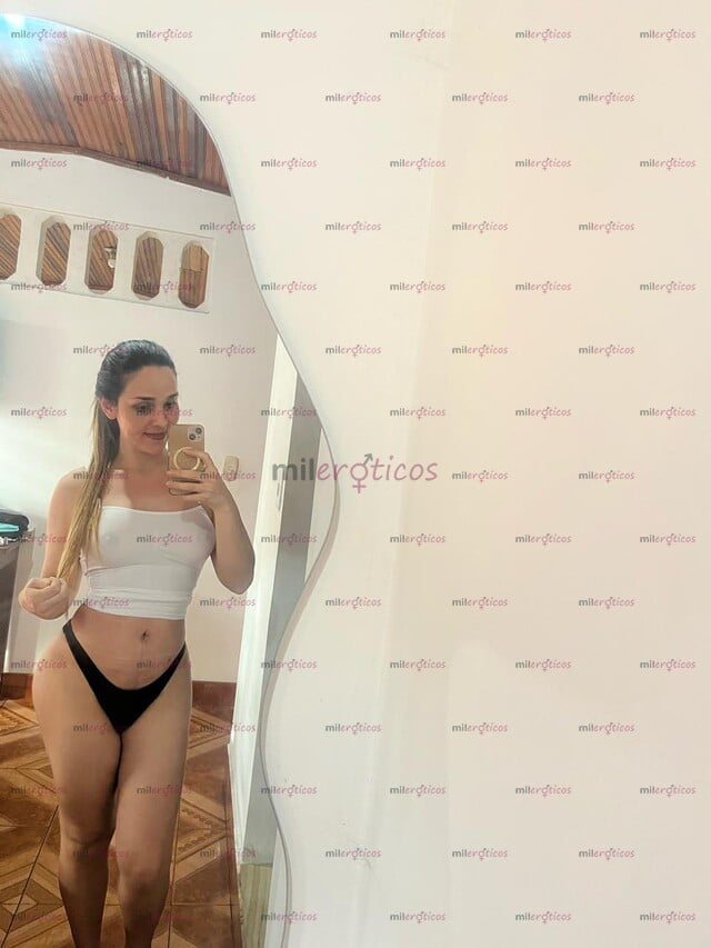 FOTOS DE HERMOSA TRANS PERRA Y DULCE PARA TU PLACER Y MORBO