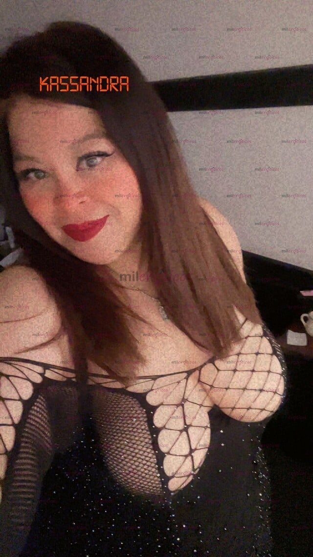 FOTOS DE HOLA SOY KASSANDRA MADURITA DE 38 AÑOS TETONA Y CULO SUPER RICO CALIENTE