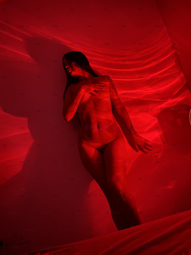 FOTOS DE HOLA SOY MARTINA , UNA FLACA SENSUAL Y CARIÑOSA