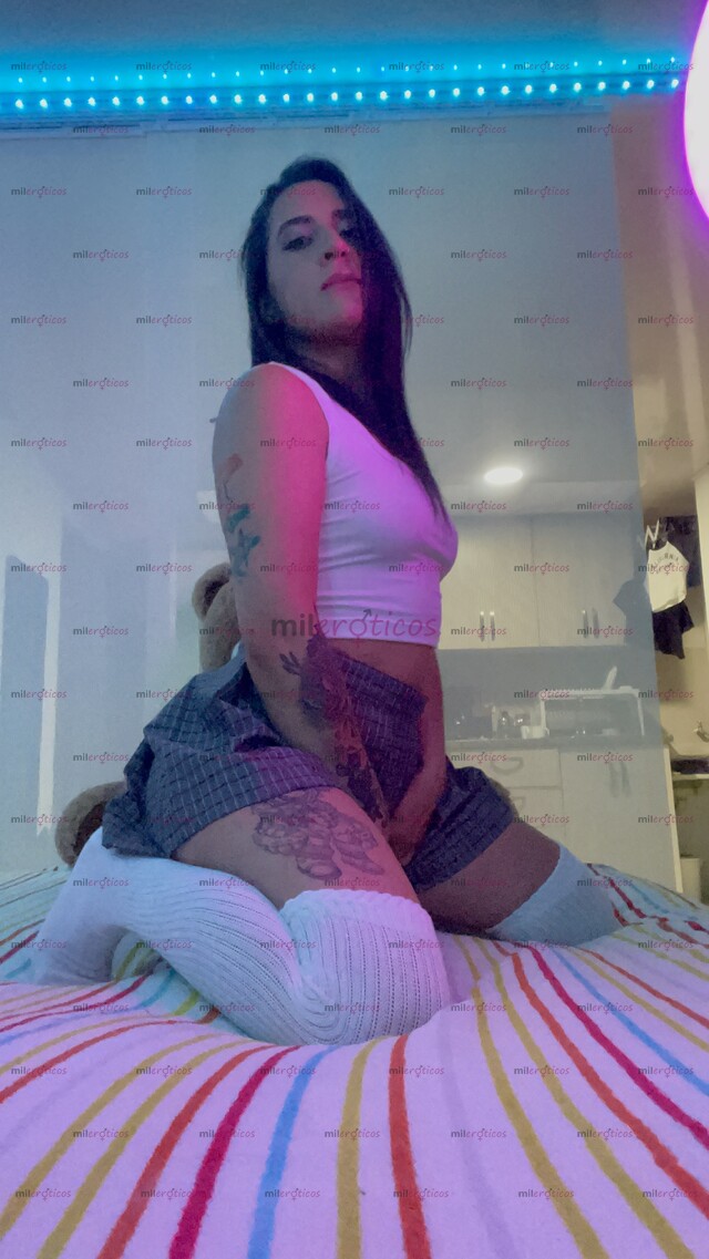 FOTOS DE LINDA , CALIENTE, COMPLACIENTE, MUY SENSUAL, UNA NIÑA JUGUETONA