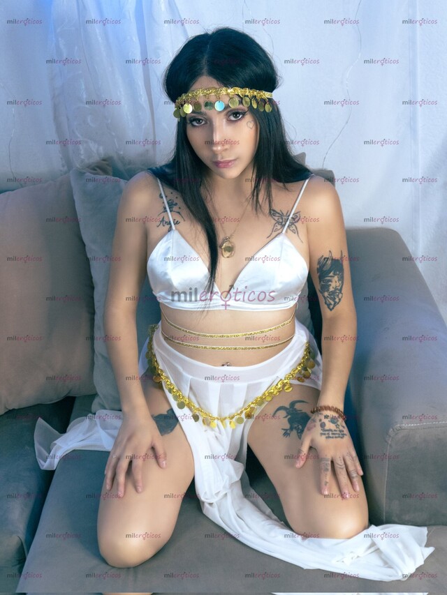 FOTOS DE HOLA SOY AZUL UNA CHICA PEQUEÑA QUE TE VA A CUMPLIR TUS FANTASÍAS