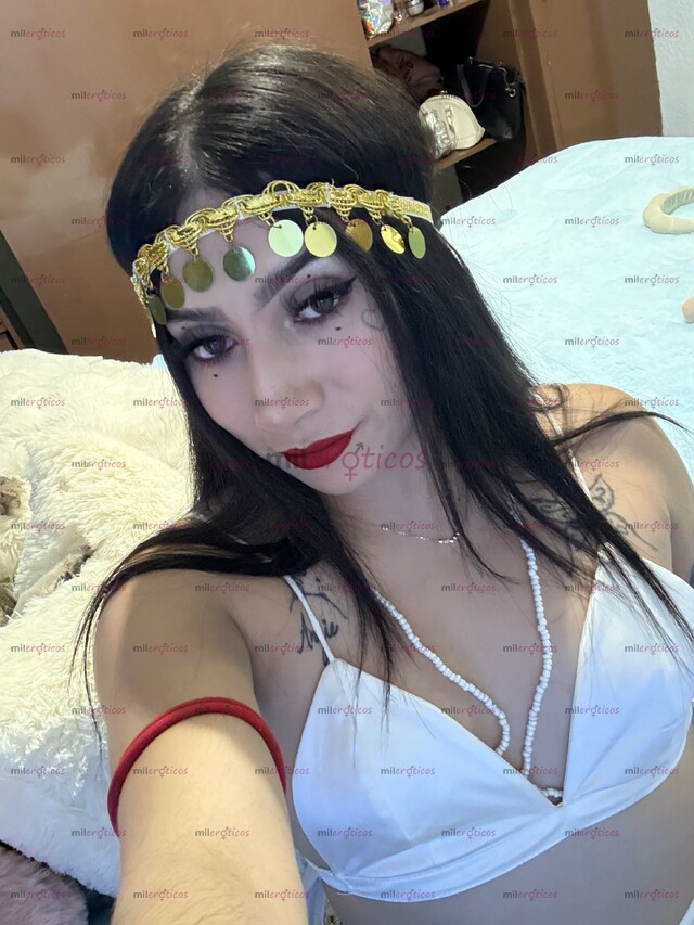 FOTOS DE HOLA SOY AZUL UNA CHICA PEQUEÑA QUE TE VA A CUMPLIR TUS FANTASÍAS