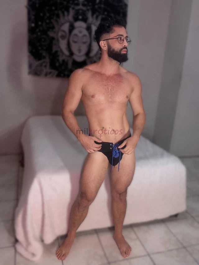 Sou massoterapeuta com foco no bem estar fisico e emocional masculino atendo em um espaco reservado limpo e confortavel onde cada detalhe e pensado pa...