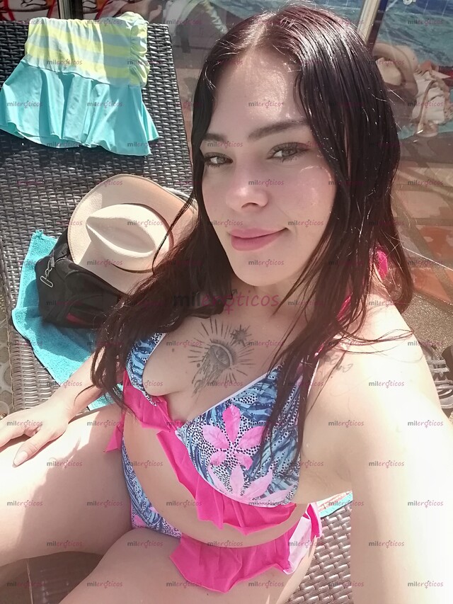 FOTOS DE CAMILA CHICA EXTROVERTIDA, PARCHADA Y RELAJADA