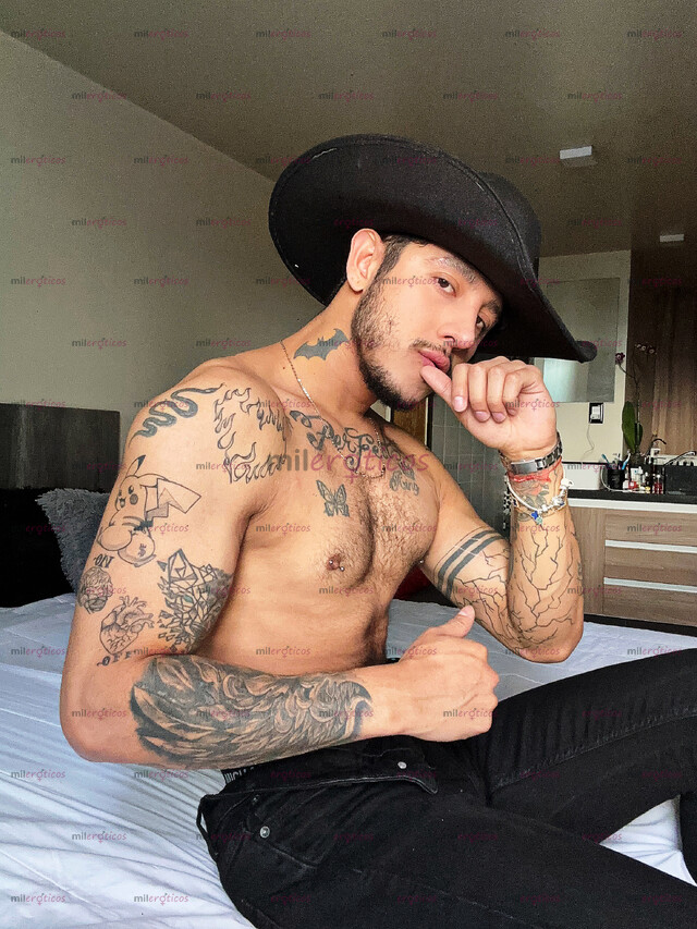 FOTOS DE TU CHICO DE ONLYFANS VICTOR EVANS ,EXPLORANDO AL MÁXIMO MI SEXUALIDAD