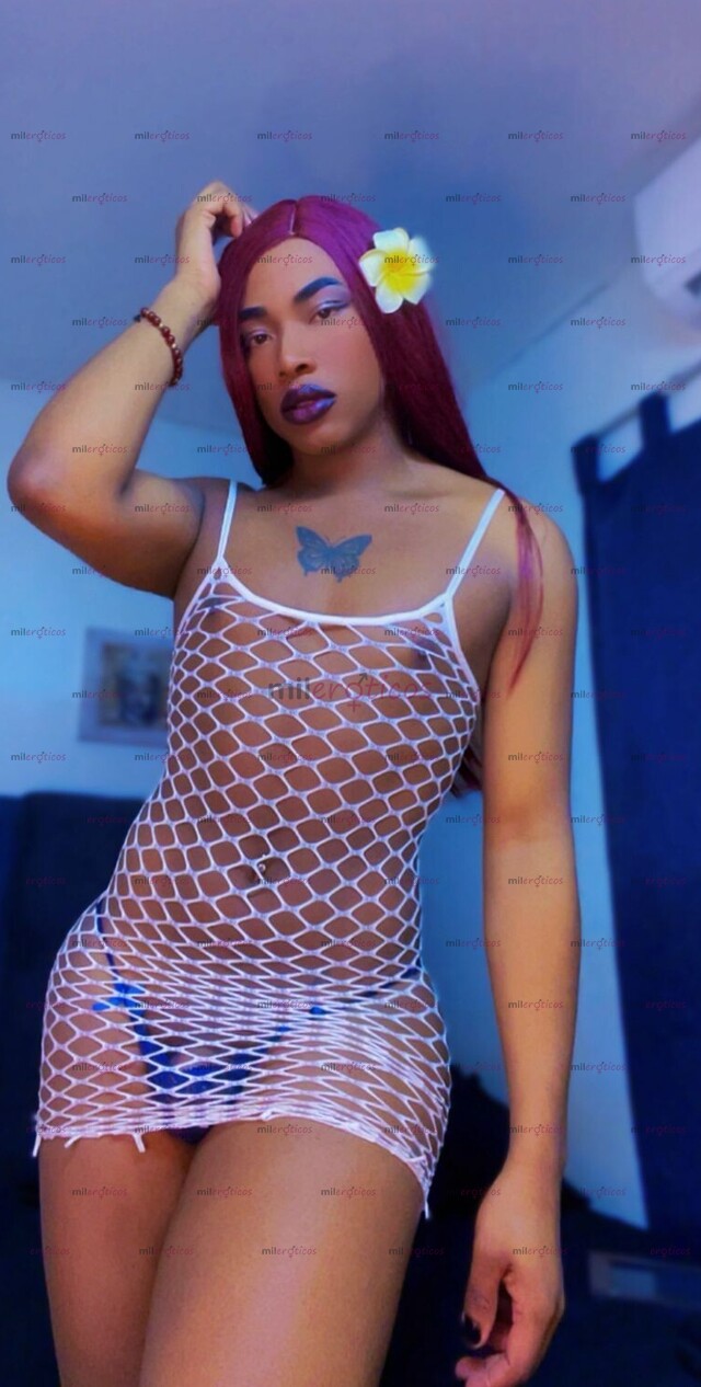 FOTOS DE CRISSS: LA NEGRA CULONA DE 1.80M QUE SE TRANSFORMA EN TU CAMA