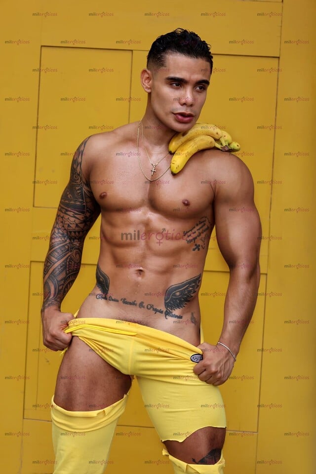 FOTOS DE ATLÉTICO , MASCULINO TATUADO, SÚPER CALIENTE Y VERGA GRUESA