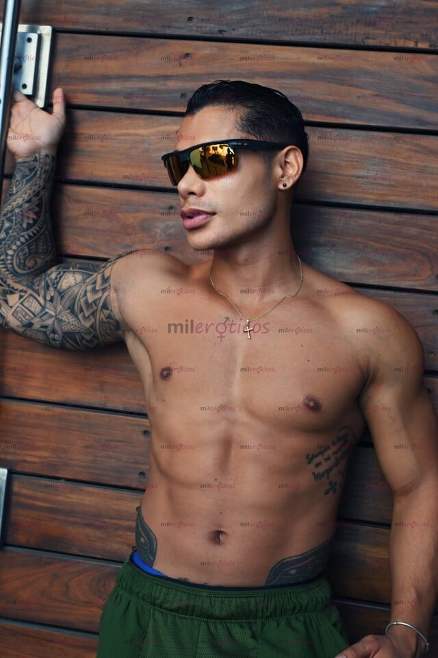 FOTOS DE ATLÉTICO , MASCULINO TATUADO, SÚPER CALIENTE Y VERGA GRUESA