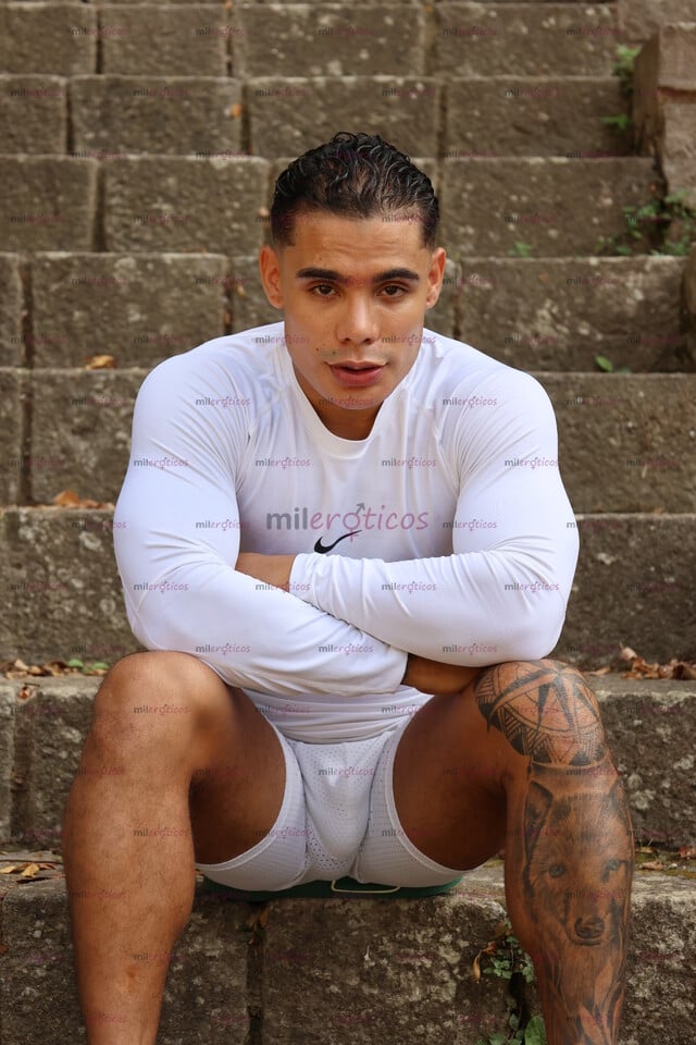 FOTOS DE ATLÉTICO , MASCULINO TATUADO, SÚPER CALIENTE Y VERGA GRUESA
