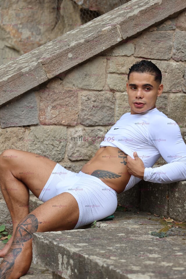 FOTOS DE ATLÉTICO , MASCULINO TATUADO, SÚPER CALIENTE Y VERGA GRUESA