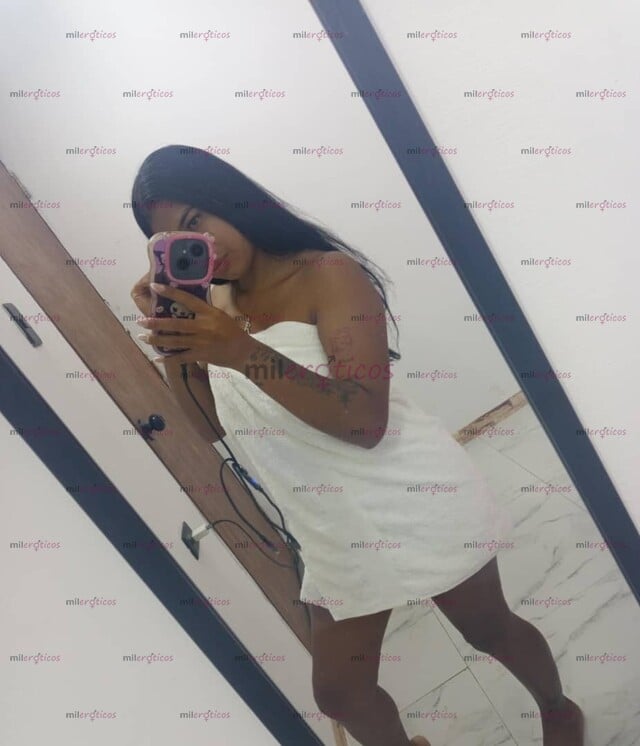 FOTOS DE FLAQUITA LATINA DE APENAS 18 AÑITOS APRETADITA MUY CACHONDA Y CALIENTE