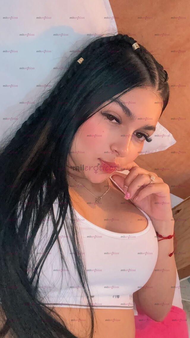 FOTOS DE ELEGANTE Y SOFISTICADA ALIZEE SANZETH MODELO FIT NATURAL 20 AÑOS