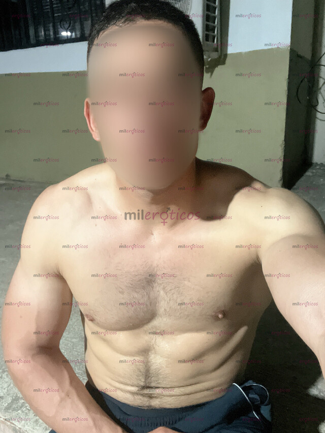 FOTOS DE VIDEOS BOTANDO LECHE $$ HOLA SOY YEFFER VERGON ACTIVO MIDO 1.78 MENTE ABIERTA