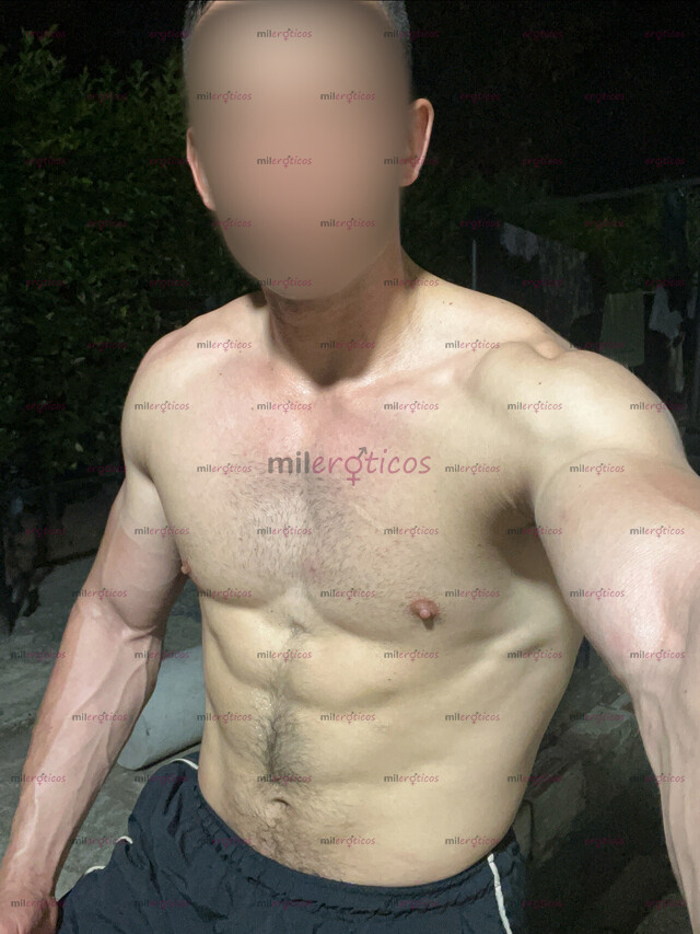 FOTOS DE VIDEOS BOTANDO LECHE $$ HOLA SOY YEFFER VERGON ACTIVO MIDO 1.78 MENTE ABIERTA