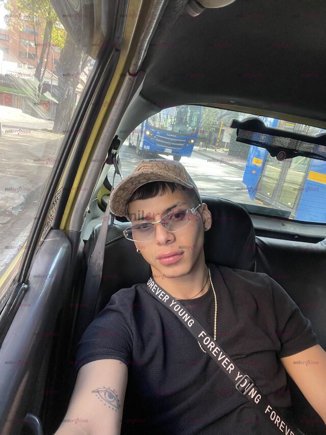 FOTOS DE CHICO JOVEN VERGON 100%REAL Y DISPONIBLE PARA CONOCERNOS Y PASAS UN BUEN RATO