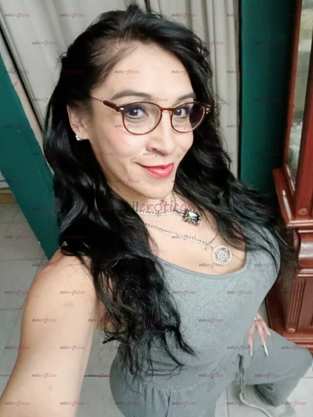 FOTOS DE SOY ELIZABETH LA PELINEGRA MAS CACHONDA , ESTE ES NI NUEVO NÚMERO.