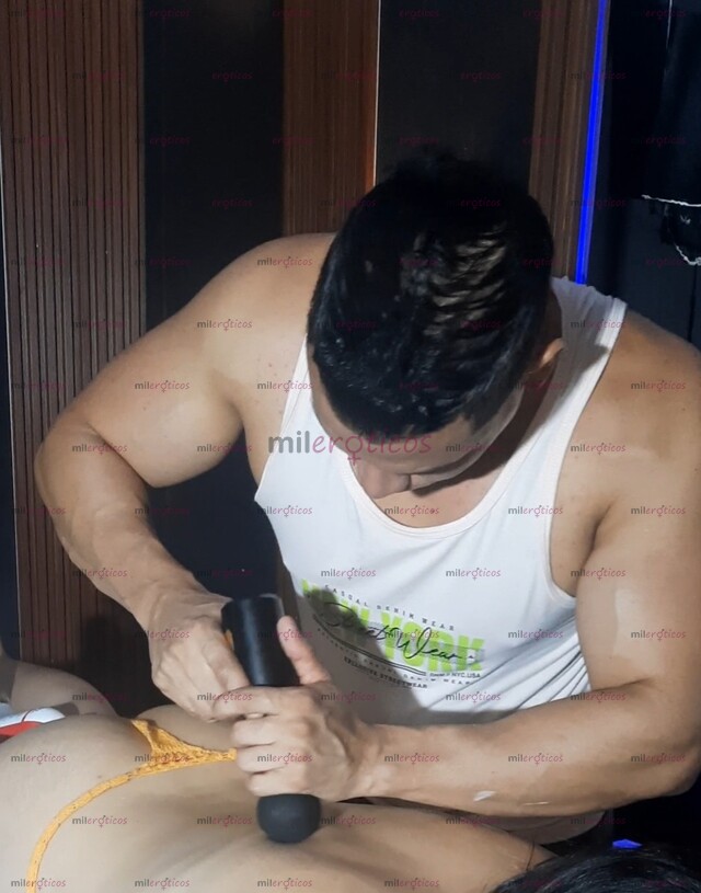 FOTOS DE KRYSTHIAN MASAJISTA CORPORAL Y EROTICO PROFECIONAL DE PASO EN BARRANQUILLA
