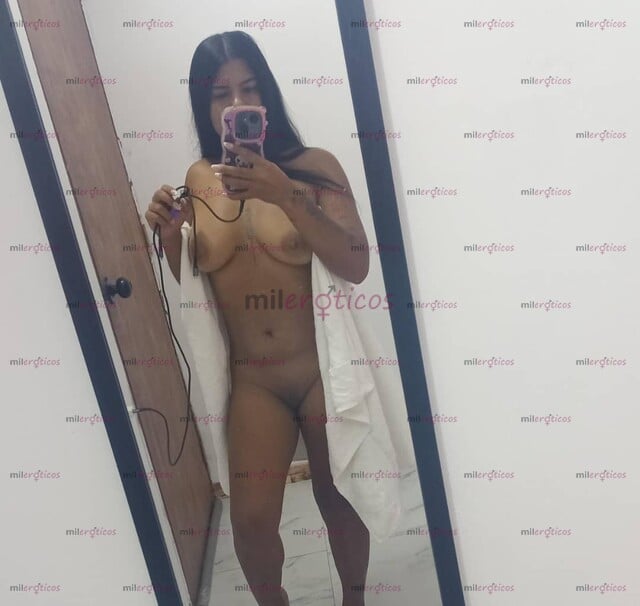 FOTOS DE NENITA LATINA DE 18 AÑITOS RECIÉN LLEGADA A LA ZONA MUY CALIENTE Y CACHONDA