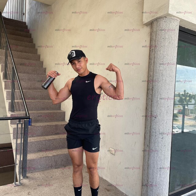 FOTOS DE UNIVERSITARIO PITUDO Y CULON, NENE LLENO DE LECHE