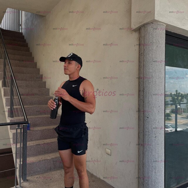 FOTOS DE UNIVERSITARIO PITUDO Y CULON, NENE LLENO DE LECHE