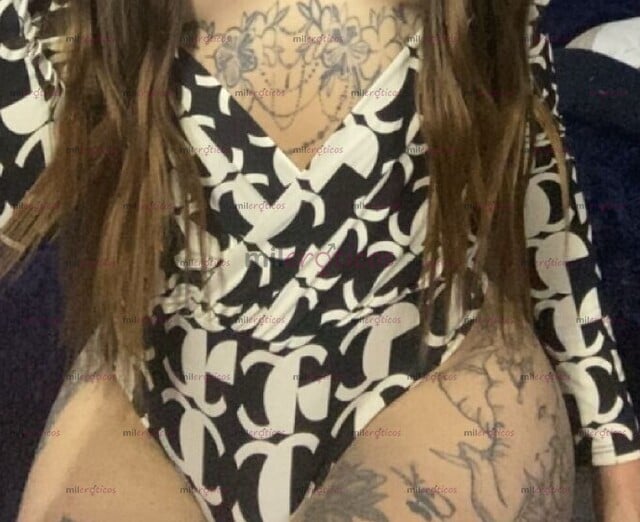 FOTOS DE HERMOSA CHICA TRANS. ME ENCANTA CHUPAR CON BASTANTE SALIVA