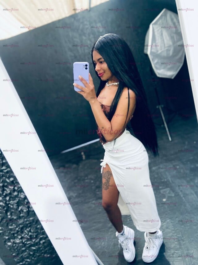 FOTOS DE UNA NEGRA DIVINA, CON GANAS DE CUMPLIR TUS DESEOS Y FANTASIAS