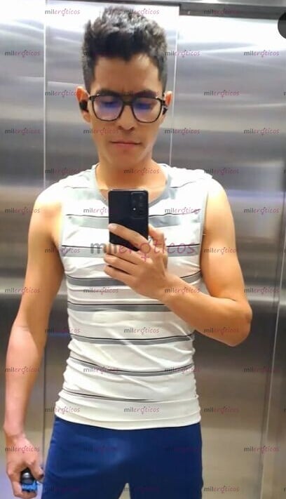 FOTOS DE CHICO GAY INTER CDMX, CON MUY BUENA VERGA Y CULO