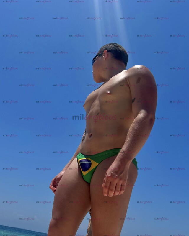 FOTOS DE JOVEN VERSÁTIL NUEVO EN MEDELLÍN DISPUESTO A CUMPLIR TUS FANTASÍAS (TWINK)