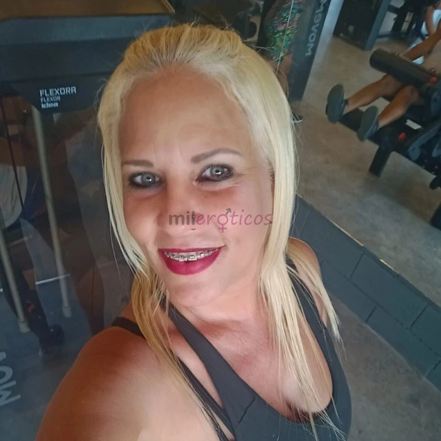 Meu nome e jenifer tenho 45 anos sou loira olhos verdes 1 60 de altura realizo fetiche sexting vendo pacote de fotos atendimento virtual video chamada...