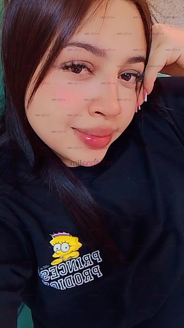 FOTOS DE HERMOSA Y TIERNA PAISITA ADICTA AL. SEXO , SUPER MAMADORA LUXURY, VAGINA ESTRECH