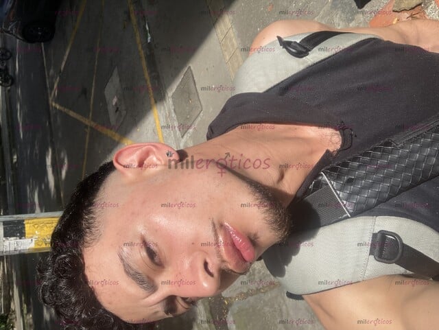 FOTOS DE ACT CERDO MORBOSO, CUMPLO FETICHES, 10 10 EN LA CAMA SOLO GENTE SERIA