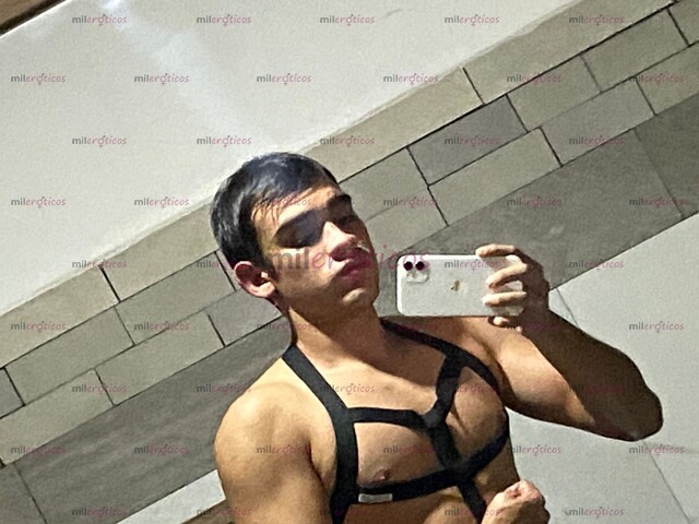 FOTOS DE HOLA SOY ANTHONY UN CHICO HETEROSEXUAL Y ADICTO AL SEXO VERSIÓN HALLOWEEN. .