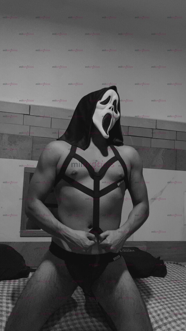 FOTOS DE HOLA SOY ANTHONY UN CHICO HETEROSEXUAL Y ADICTO AL SEXO VERSIÓN HALLOWEEN. .