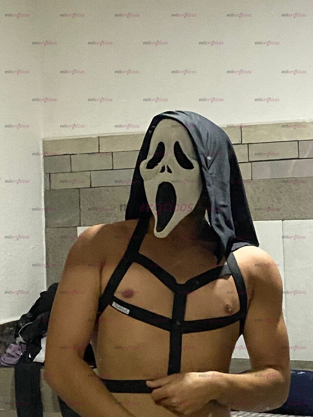 FOTOS DE HOLA SOY ANTHONY UN CHICO HETEROSEXUAL Y ADICTO AL SEXO VERSIÓN HALLOWEEN. .