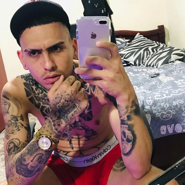 Para tener existo solo es necesario confiar en ti mismo hola soy daniel un colombiana paisa medellin dispuesto a cumplir todas tus fantacias si quiere...