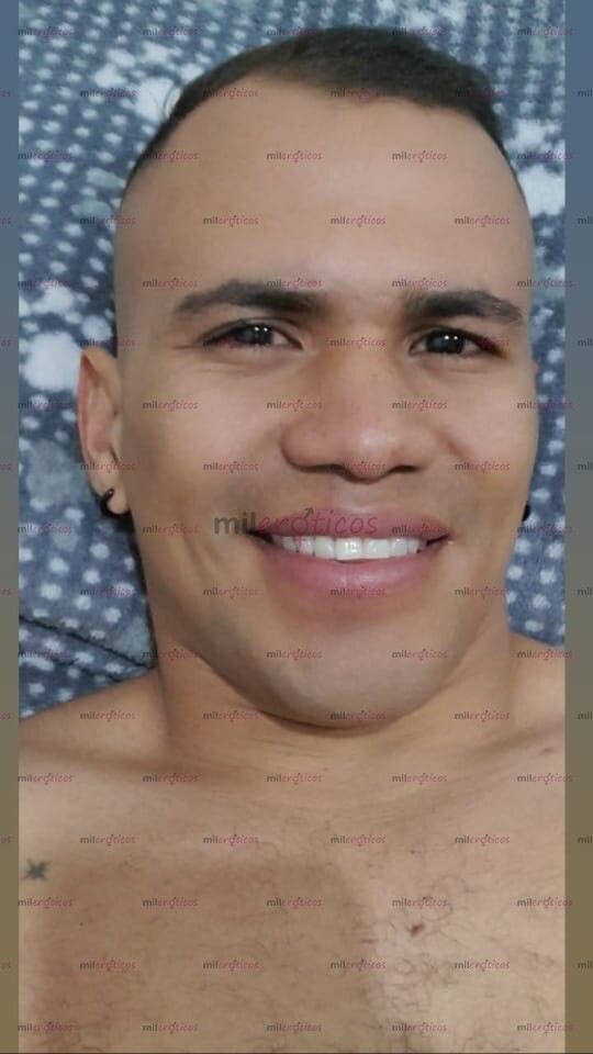 FOTOS DE HOLA PRINCESAS SOY ANDRES UN CHICO COMPLACIENTE 100% SOLO DOMICILIOS