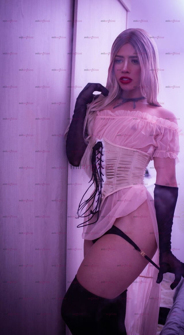 FOTOS DE SOY LA SOLUCIÓN A ESE DESEO MORBOSO Y FETICHISTA QUE TIENES