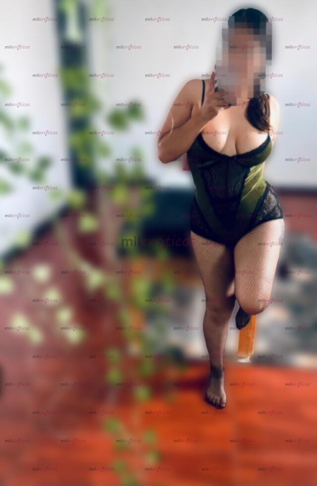 FOTOS DE DISFRUTA DE MIS DELICIOSAS CADERAS Y UN EXQUISITO MASAJE PIEL A PIEL