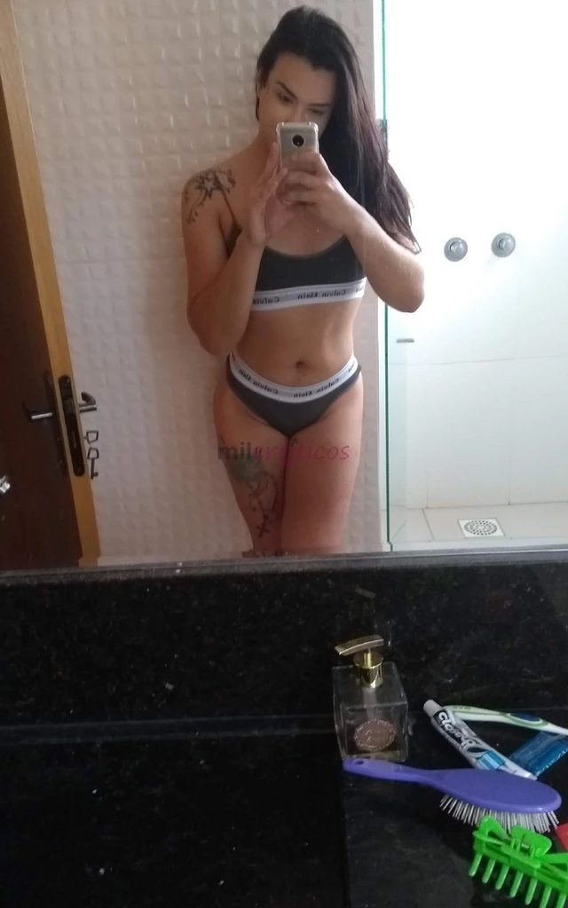 Amores sou a jeh ferrari escort transex gata e gaucha atendimentos de sexting video chamada entre outros venha desfrutar dos maiores prazeres sua puta...