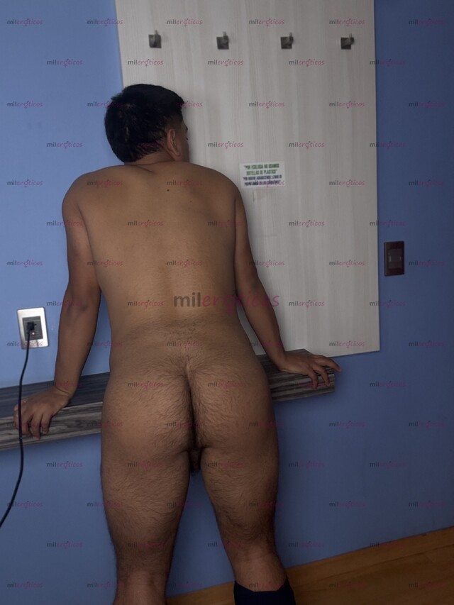 FOTOS DE JOVEN PASIVO DISCRETO, PELUDO Y PIERNÓN