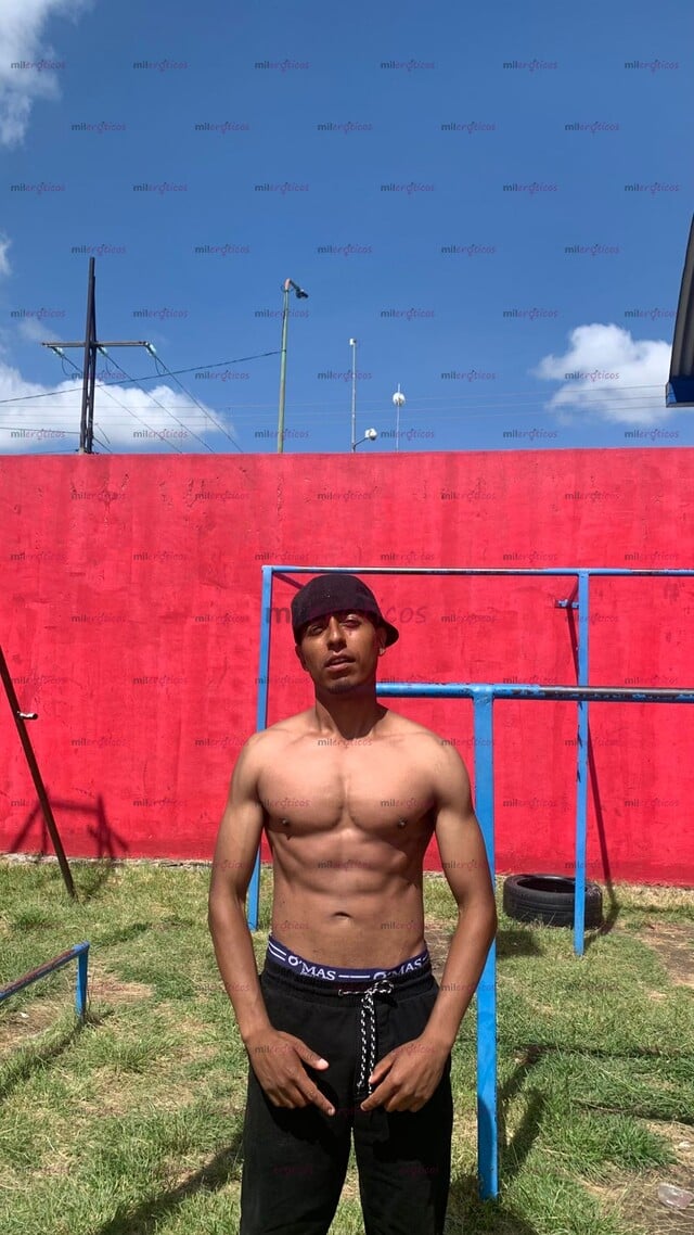 FOTOS DE MORENITO COGELON, DISPUESTO A TODO TIPO DE FANTASÍA Y TRAVESÍA