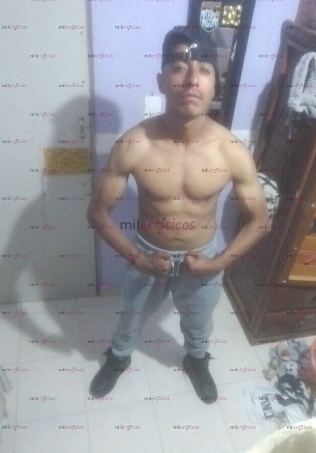 FOTOS DE MORENITO CUMPLIDOR, DISPUESTO A SATISFACER TODAS TUS NECESIDADES BEBE