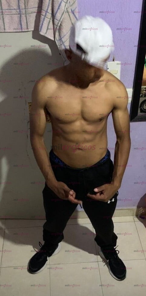 FOTOS DE MORENITO CUMPLIDOR, DISPUESTO A SATISFACER TODAS TUS NECESIDADES BEBE