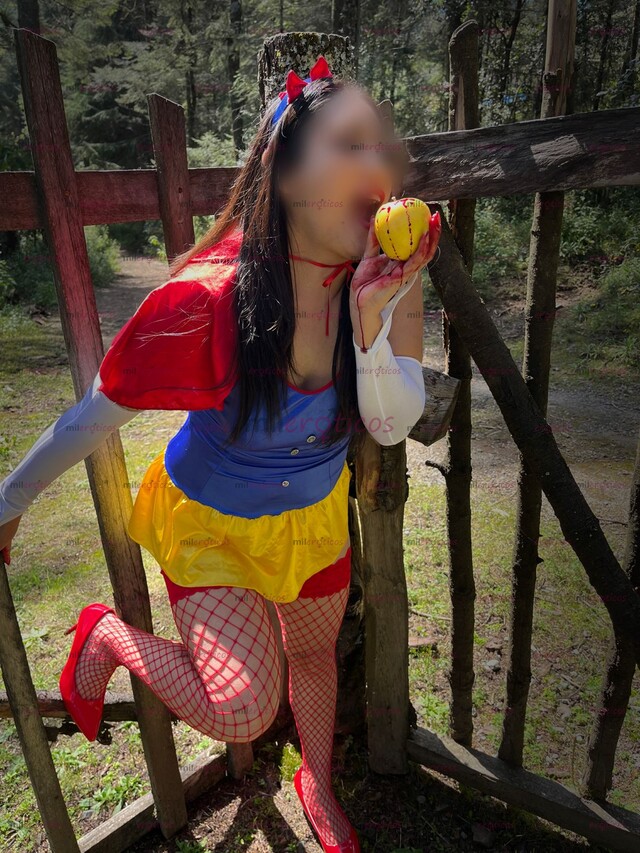 FOTOS DE SCARLETT EL ENCANTO PROHIBIDO DEL BOSQUE SOLO PARA HOMBRES SOLVENTES!!