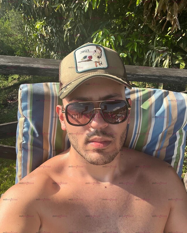 FOTOS DE RANCHERO COLOMBIANO PAISA, DEMASIADO CALIENTE Y LISTO PARA ATENDERTE