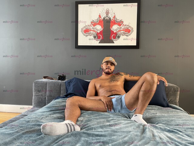 FOTOS DE ATRACTIVO ARDIENTE Y CACHONDO VEN A DISFRUTAR