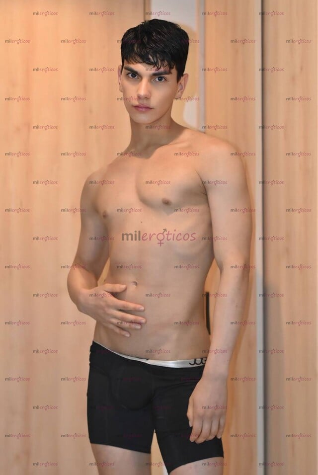 FOTOS DE TWINK EXCLUSIVO CON BUEN FÍSICO Y COMPLACIENTE COMPAÑIA