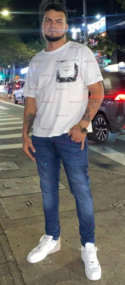 FOTOS DE HOLA SOY DERECK , CHICO LATINO , CALIENTE Y DIVERTIDO