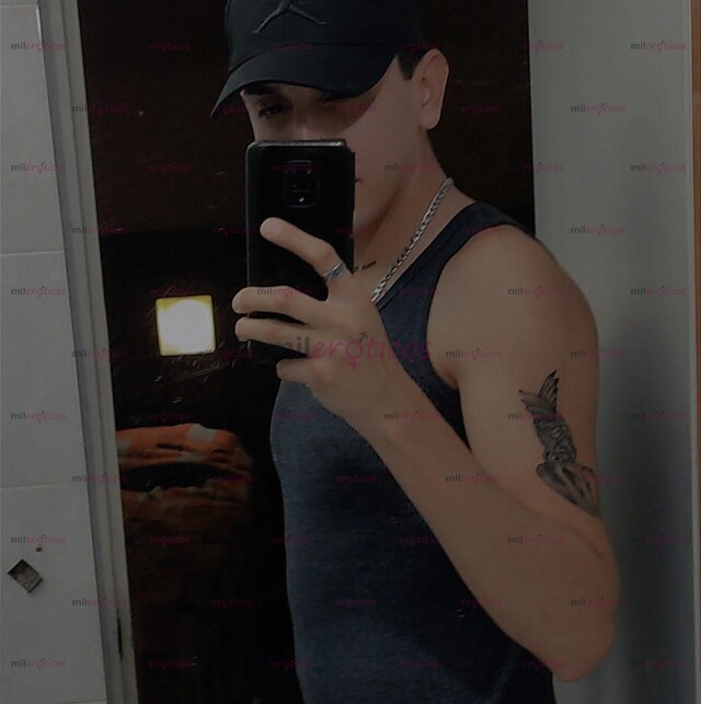 FOTOS DE SOY ADRIAN INTER ACTIVO ENTRON 19 CM DE PLACER ALTO FLACO Y GUAPO